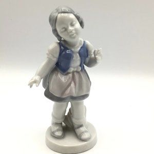 Gerald Porzellan Girl Figurine #5621, 5"